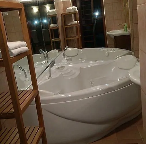 Jacuzzi Quo Vadis דירה *